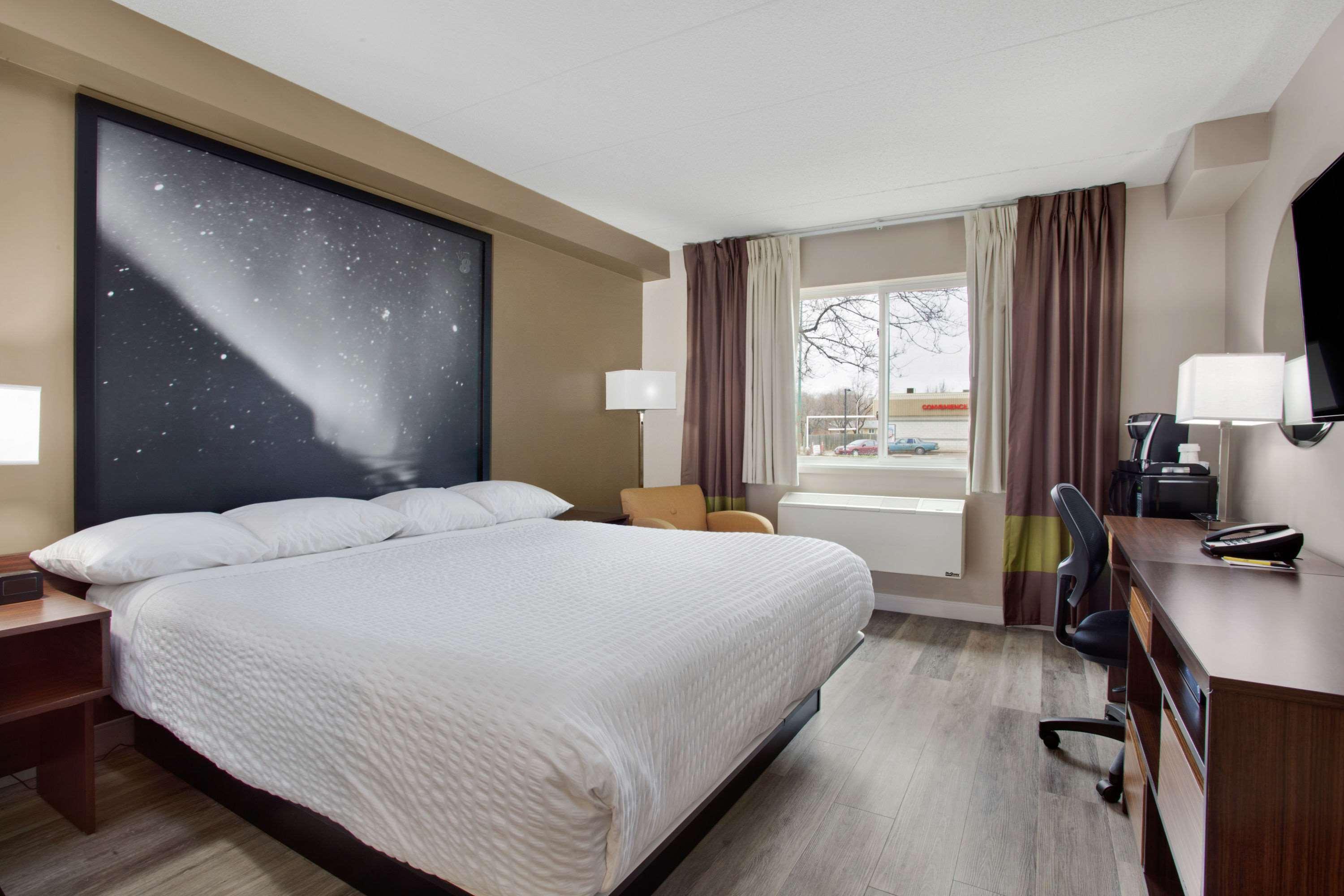 Super 8 by Wyndham Winnipeg West Eksteriør bilde