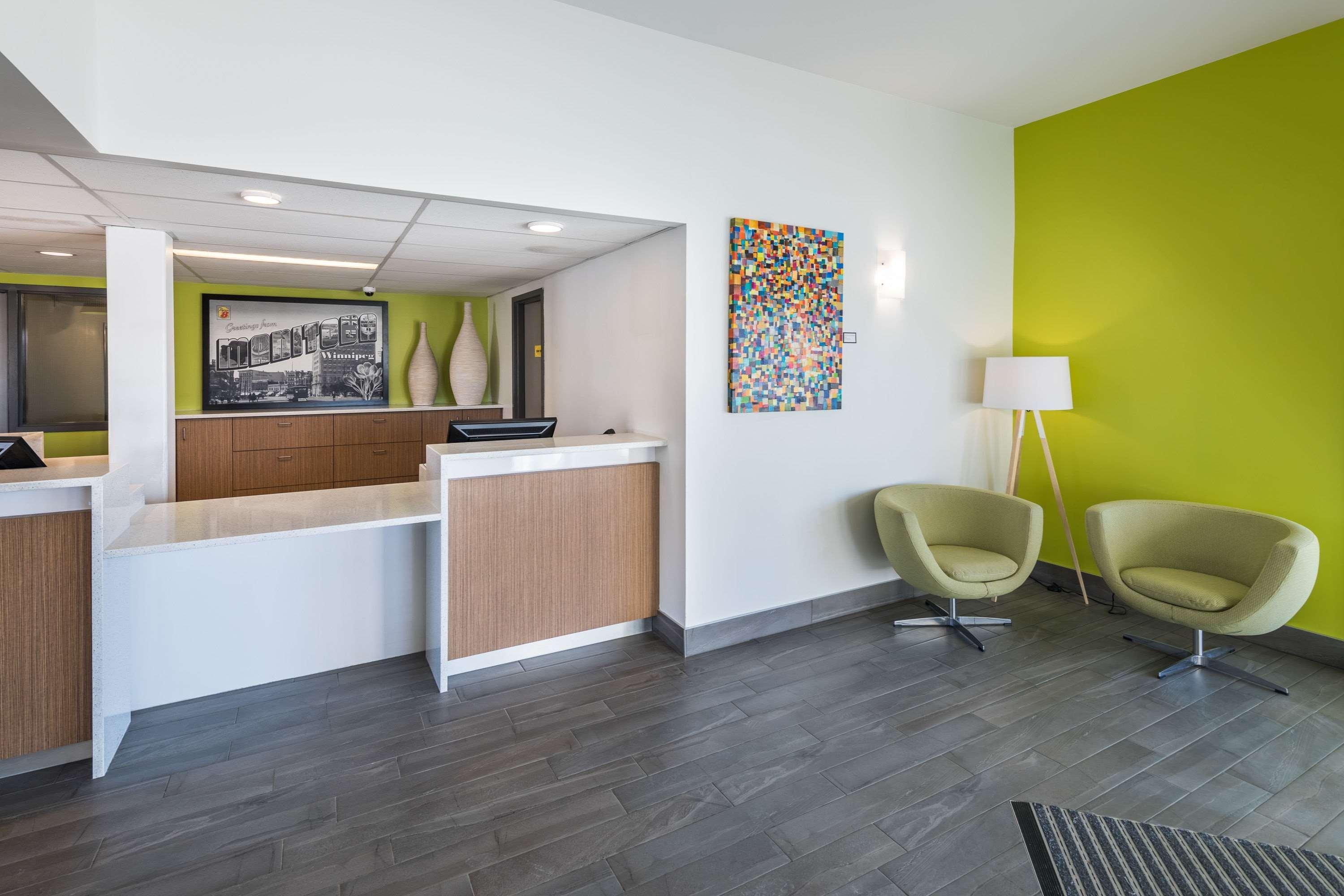 Super 8 by Wyndham Winnipeg West Eksteriør bilde